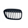 ^ BMW X1 F48 M ATRAPA NERKA PRAWA CZARNA 7383364