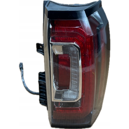P8 GMC YUKON XL DENALI IV 2015 - LAMPA TYŁ PRAWA TYLNA 84664594