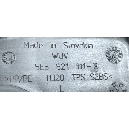 SKODA OCTAVIA IV 4 5E3 OSŁONA WYGŁUSZENIE BŁOTNIKA LEWE PRZÓD 5E3821111B