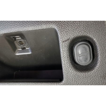 P2 CADILLAC ESCALADE IV 2014 - PRZYCISK PANEL ZAMYKANIA KLAPY 23183544