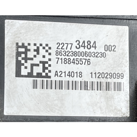 P9 GMC YUKON XL IV 2015 - 5.3 SKRZYNKA BEZPIECZNIKÓW GM 22773484