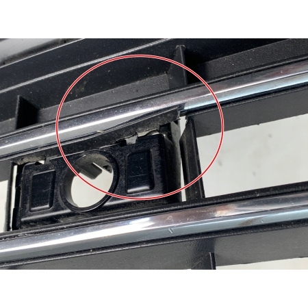 KRATKA LEWA ZDERZAKA PRZÓD TOUAREG III 760853665B