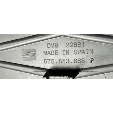 SEAT ATECA LIFT 2022 - KRATKA ZDERZAKA ŚRODKOWA 575853668P