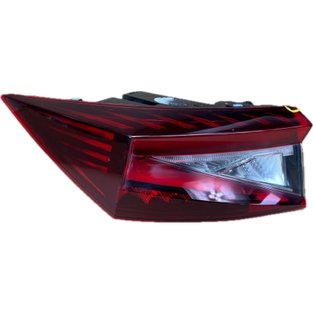 52 SKODA ENYAQ iV 20 - LAMPA LED LEWA TYŁ TYLNA 5LA945207A