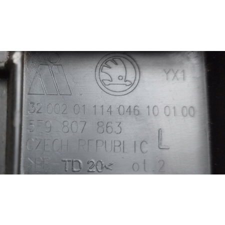 SKODA OCTAVIA III KOMBI ŚLIZG ZDERZAKA LEWY TYŁ 5E9807863