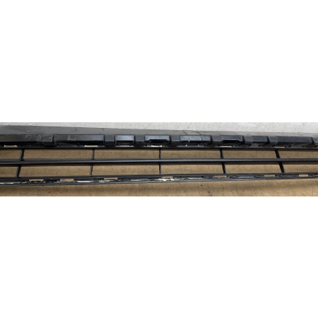 SKODA KAROQ 2017- KRATKA ATRAPA ZDERZAKA PRZÓD ŚRODKOWA 57A853677E