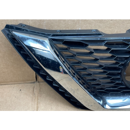 NISSAN QASHQAI J11 LIFT 2017 - KRATKA GRILL ATRAPA ZDERZAKA 62310-HV3