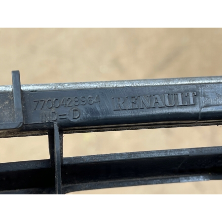 RENAULT MEGANE I LIFT GRILL ATRAPA NERKA PRAWA 7700428964
