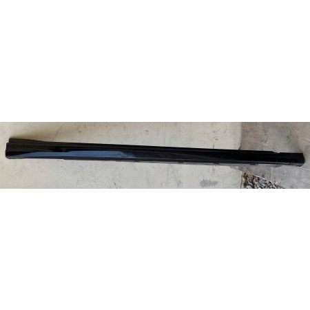 LPA305 AUDI A8 D5 S-LINE LISTWA PROGOWA PRAWA 4N0853860B