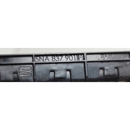 VW TIGUAN TARRACO ACTIVE LISTWA DRZWI PIONOWA LEWA PRZÓD 5NA837901C