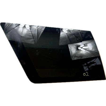 O2 CADILLAC ESCALADE IV 2014 -  LEWA SZYBA KAROSERYJNA WERSJA KRÓTKA