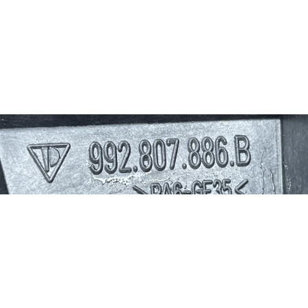 PORSCHE 911 992 ŚLIZG MOCOWANIE ZDERZAKA PRAWY TYŁ 992807886B