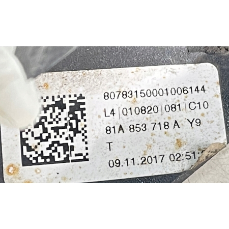 LISTWA BŁOTNIKA PRZÓD PRAWA AUDI Q2 81A853718A