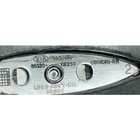 KIA CEED III EMBLEMAT NAPIS LITERKI ZNACZEK KLAPY TYŁ 86320-1W250