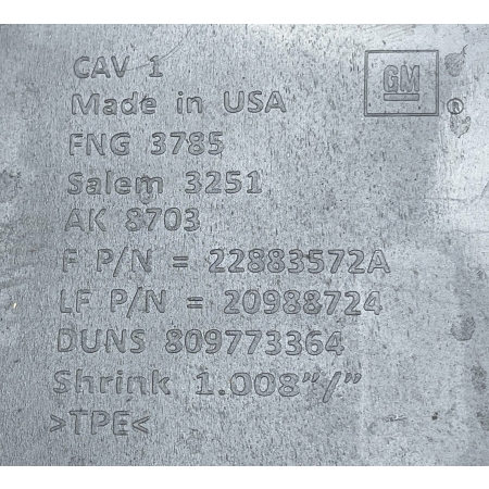 P8 GMC YUKON XL DENALI IV 2015 - ZAŚLEPKA OSŁONA DESKI 84007751