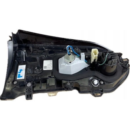 P4 TOYOTA RAV4 RAV-4 V 5 2020 - PRAWA LAMPA TYŁ TYLNA KLAPY 81580-42151