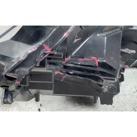 TOYOTA RAV4 IV LIFT LAMPA PRAWA PRZÓD LED