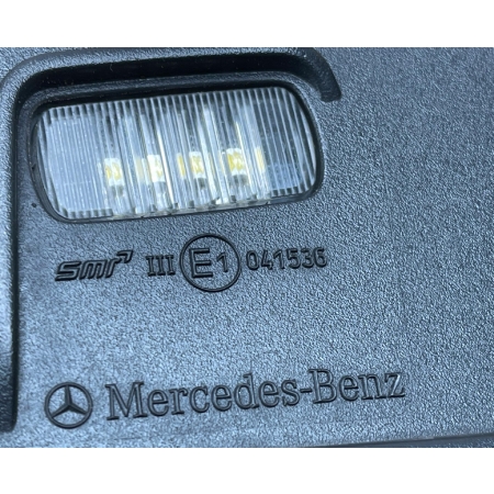 MERCEDES E-KLASA W213 LUSTERKO ZEWNĘTRZNE PRAWE 8 + 8 PIN A0998108200