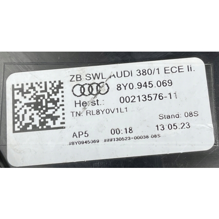 AUDI A3 8Y LAMPA LEWA TYŁ TYLNA BŁOTNIKA 8Y0945069