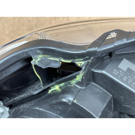 SUZUKI SX4 S-CROSS 2013 - LAMPA XENON LEWA PRZÓD EUROPA 100-17735
