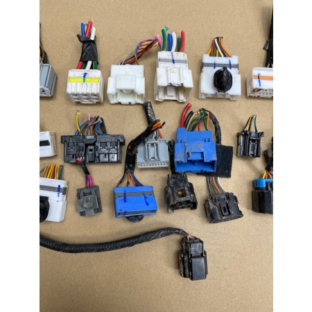 B3 KIA CARNIVAL IV 2020 - KOSTKA WTYCZKA PLUG WIĄZKI PRZEWODÓW ORYGINAŁ