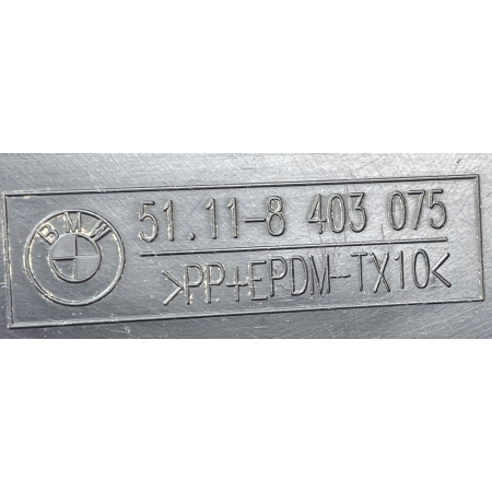 BMW X5 E53 PODKŁADKA TABLICY REJESTRACYJNEJ PRZÓD 8403075