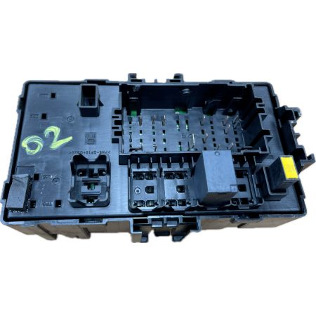 O2 CADILLAC ESCALADE IV 2014 - SKRZYNKA BEZPIECZNIKÓW  GM 84114433