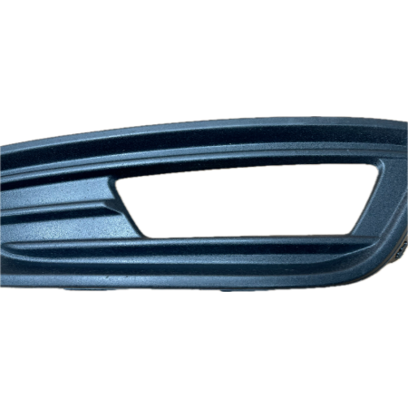 FORD FOCUS MK3 III LIFT KRATKA LEWA ZDERZAKA PRZÓD F1EB-15A299-A