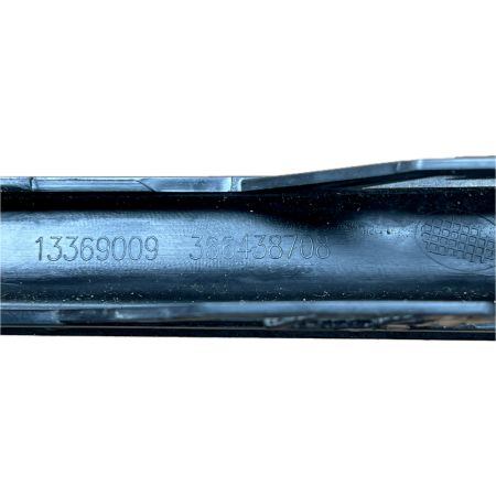 OPEL  CASCADA PRAWA LISTWA ZDERZAKA PRZÓD GM 39059731