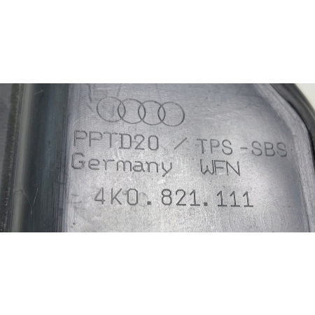 AUDI A6 C8 OSŁONA BŁOTNIKA LEWA 4K0821111