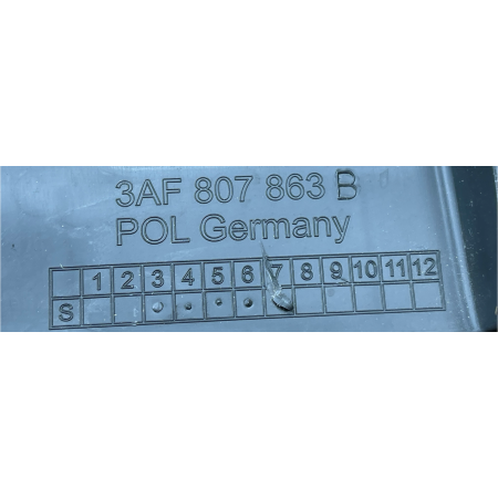 VW PASSAT B7 KOMBI ŚLIZG MOCOWANIE ZDERZAKA ŚRODKOWY TYŁ 3AF807863B