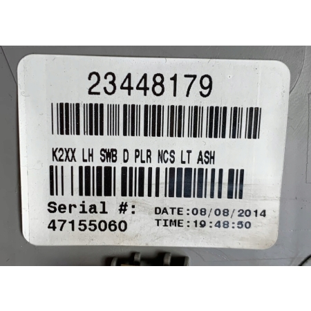 P2 CADILLAC ESCALADE IV 2014 - LEWA OSŁONA GŁOŚNIK SŁUPKA D ASH 23448179