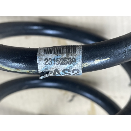 O2 CADILLAC ESCALADE IV 2014 -  6.2 SPRĘŻYNA ZAWIESZENIA TYŁ 23152539