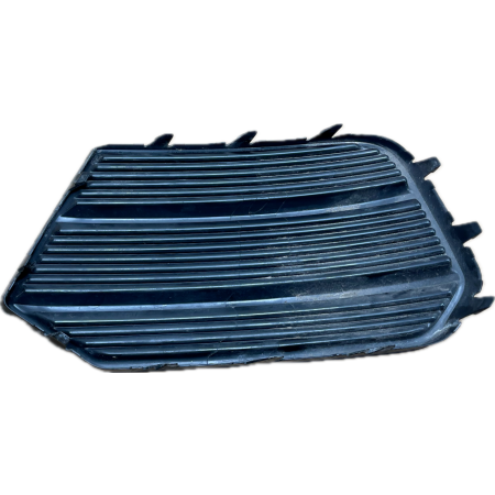 AUDI Q3 8U LIFT KRATKA ATRAPA ZAŚLEPKA ZDERZAKA PRAWA PRZÓD 8U0807682P