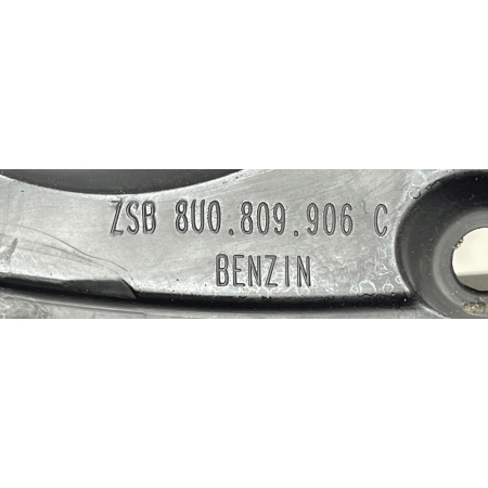 AUDI Q3 8U KLAPKA WLEWU PALIWA WLEW 8U0809906C