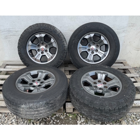 P8 GMC YUKON XL IV 2015 - FELGI OPONY KOŁA 84227881 18 8.5J ET24 275 65