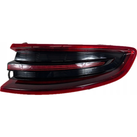 PORSCHE MACAN 95B LAMPA PRAWA TYŁ BŁOTNIKA 95B945096D 04.03.15