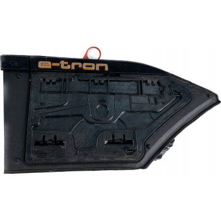 AUDI E-TRON GNIAZDO KLAPKA ŁADOWANIA 4KE810002