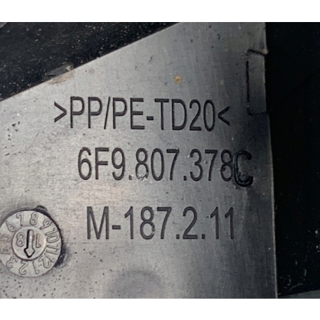 ŚLIZG ZDERZAKA PRAWY TYŁ SEAT ARONA 6F9807378C