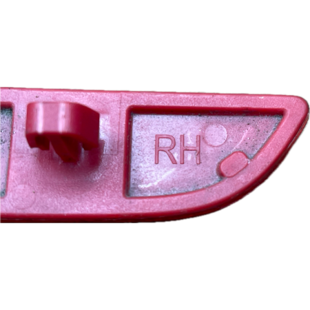 VW T5 LIFT 7E0 10-15 PRAWY ODBLASK ZDERZAKA TYŁ 7E0945106A