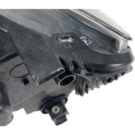 KUGA III 3 LAMPA FULL LED PRAWA LV4B-13E016-AH