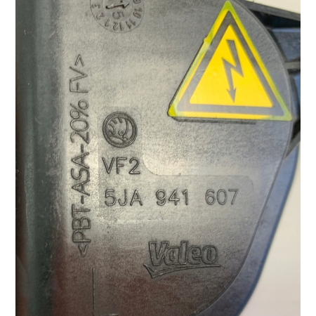 SKODA RAPID ZAŚLEPKA DEKIELEK LAMPY LEWY 5JA941607