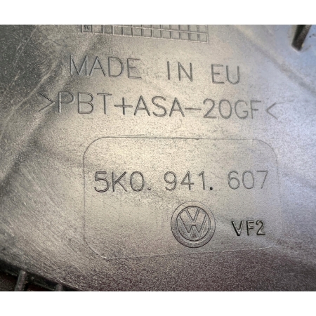VW GOLF VI 6 PRAWY DEKIELEK LAMPY VALEO 5K0941607