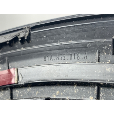 AUDI Q2 LISTWA BŁOTNIKA PRAWA TYŁ 81A853818A