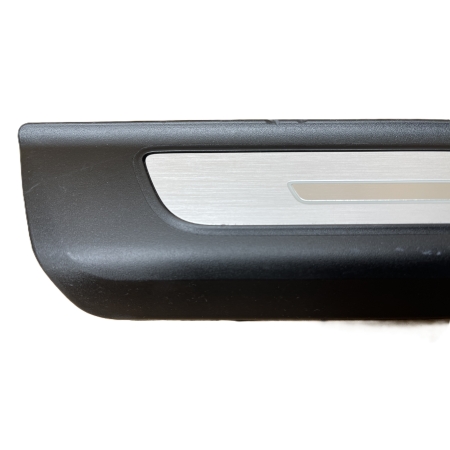 AUDI Q8 S SQ8LEWA LISTWA PROGOWA NAKŁADKA PROGU 4M8947405A