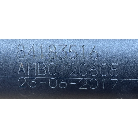 O2 CADILLAC ESCALADE IV 2014 -  LEWY SIŁOWNIK KLAPY ELEKTRYCZNY 84183516