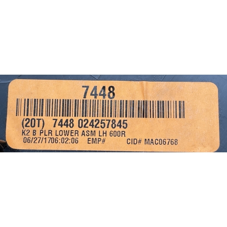 O2 CADILLAC ESCALADE IV 2014 -  LEWA DOLNA OSŁONA SŁUPKA B GM 7448