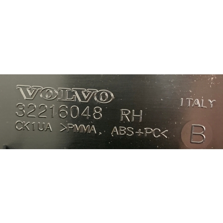 VOLVO XC60 II PRAWA LISTWA SŁUPKA C 32216048