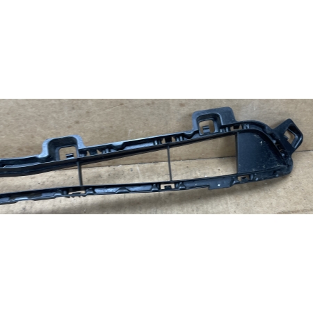 MAZDA 2 DJ 2014 - KRATKA ZDERZAKA ŚRODKOWA PRZÓD PRZEDNIA DB5J-501T1