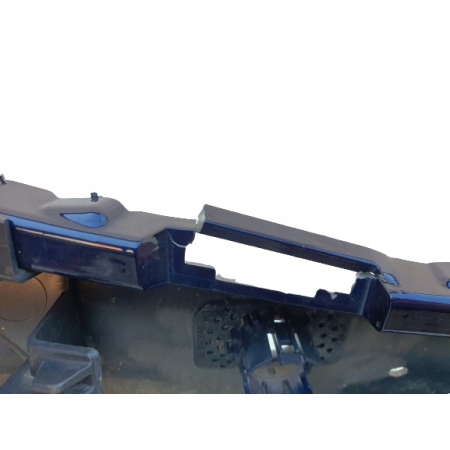 MERCEDES 205 LIFT 18- HYBRID ZDERZAK PRZÓD